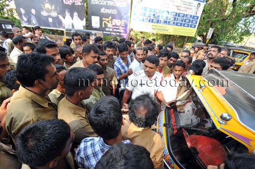 auto protest13may24 2